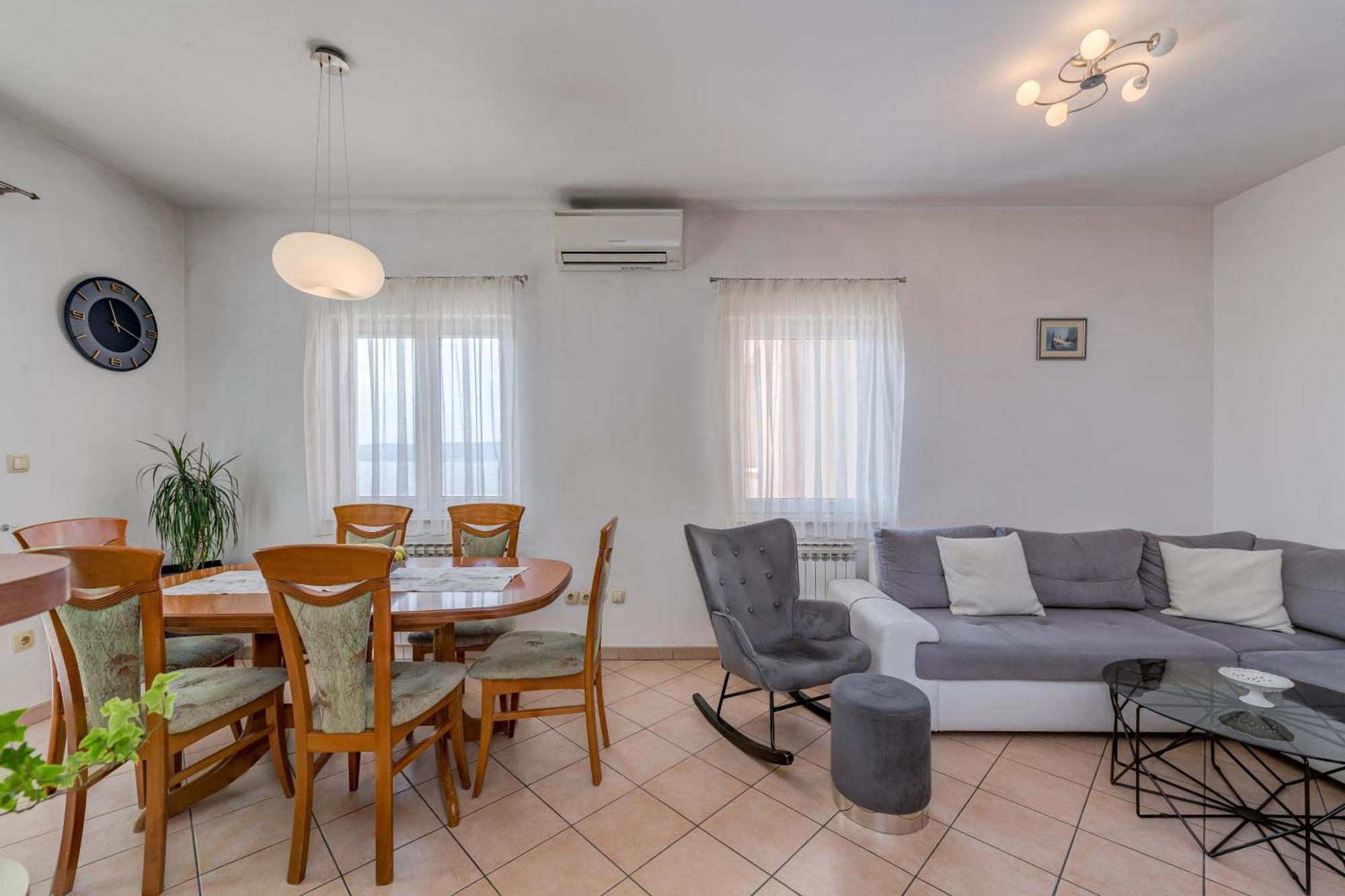 Apartment Krilo Jesenice ภายนอก รูปภาพ